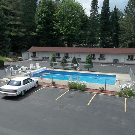 Carriage House Motor Inn Lake Placid Dış mekan fotoğraf